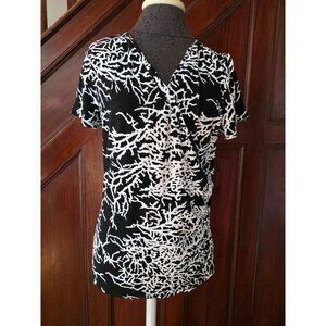 Talbots Petites Black White Wrap Style Top MP Short Sleeve Abstract Print V-Neck